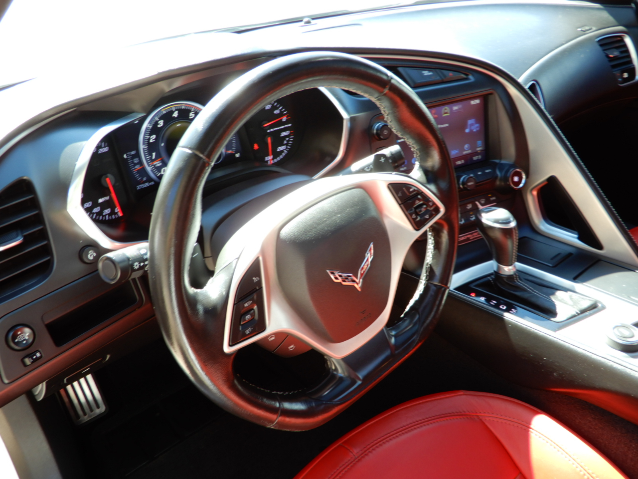 2016 Chevrolet Corvette 1LT photo 12