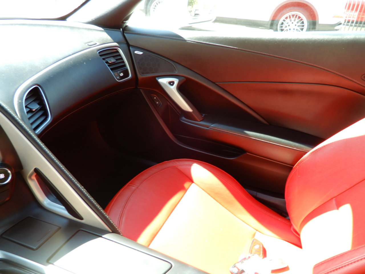 2016 Chevrolet Corvette 1LT photo 14
