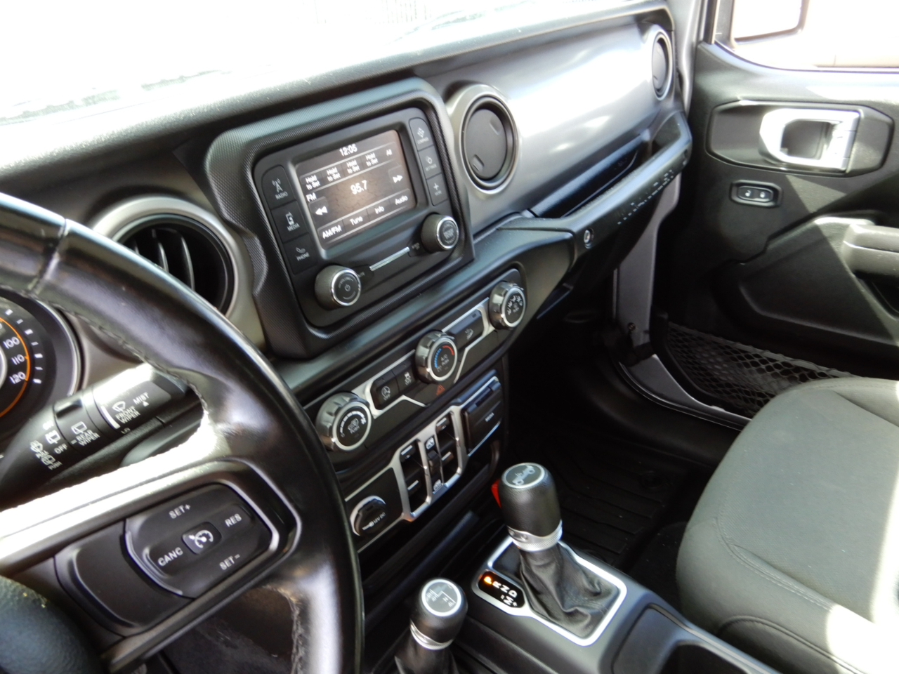 2020 Jeep Wrangler Unlimited Sport S photo 15