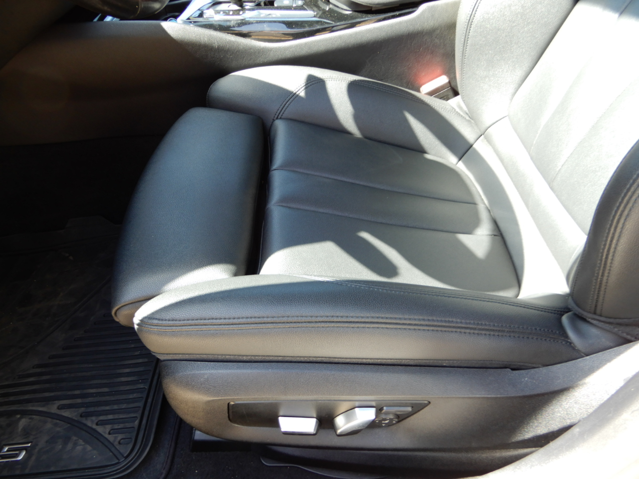 2020 Bmw 530i xDrive Sedan photo 12