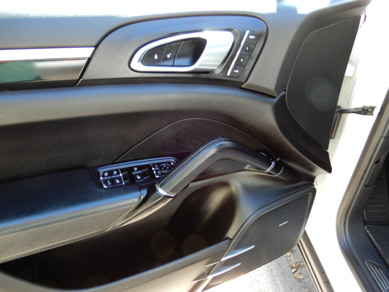 2018 Porsche Cayenne S photo 23