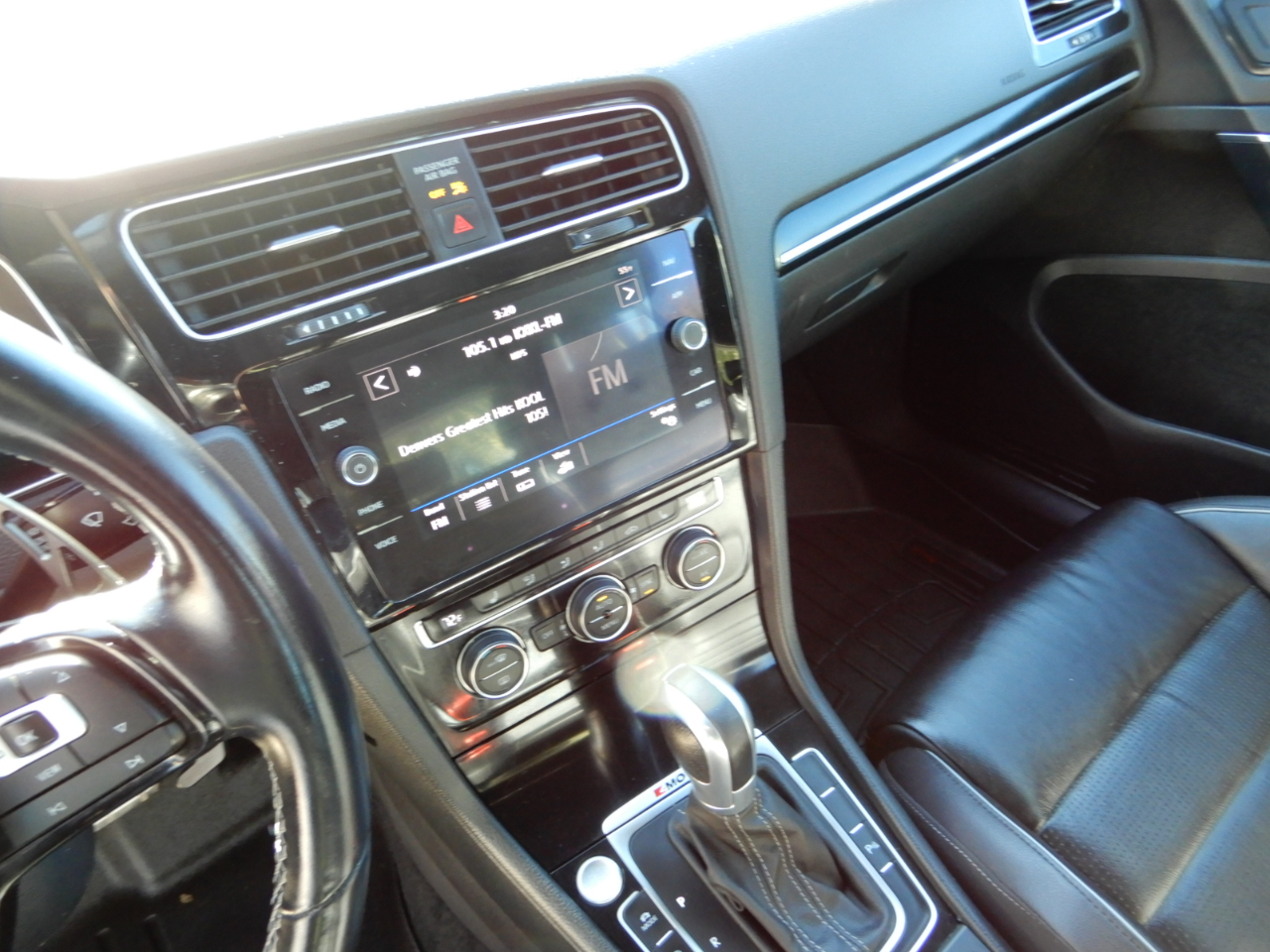 Volkswagen Golf R 2.0T DSG w/DCC/Nav 2019