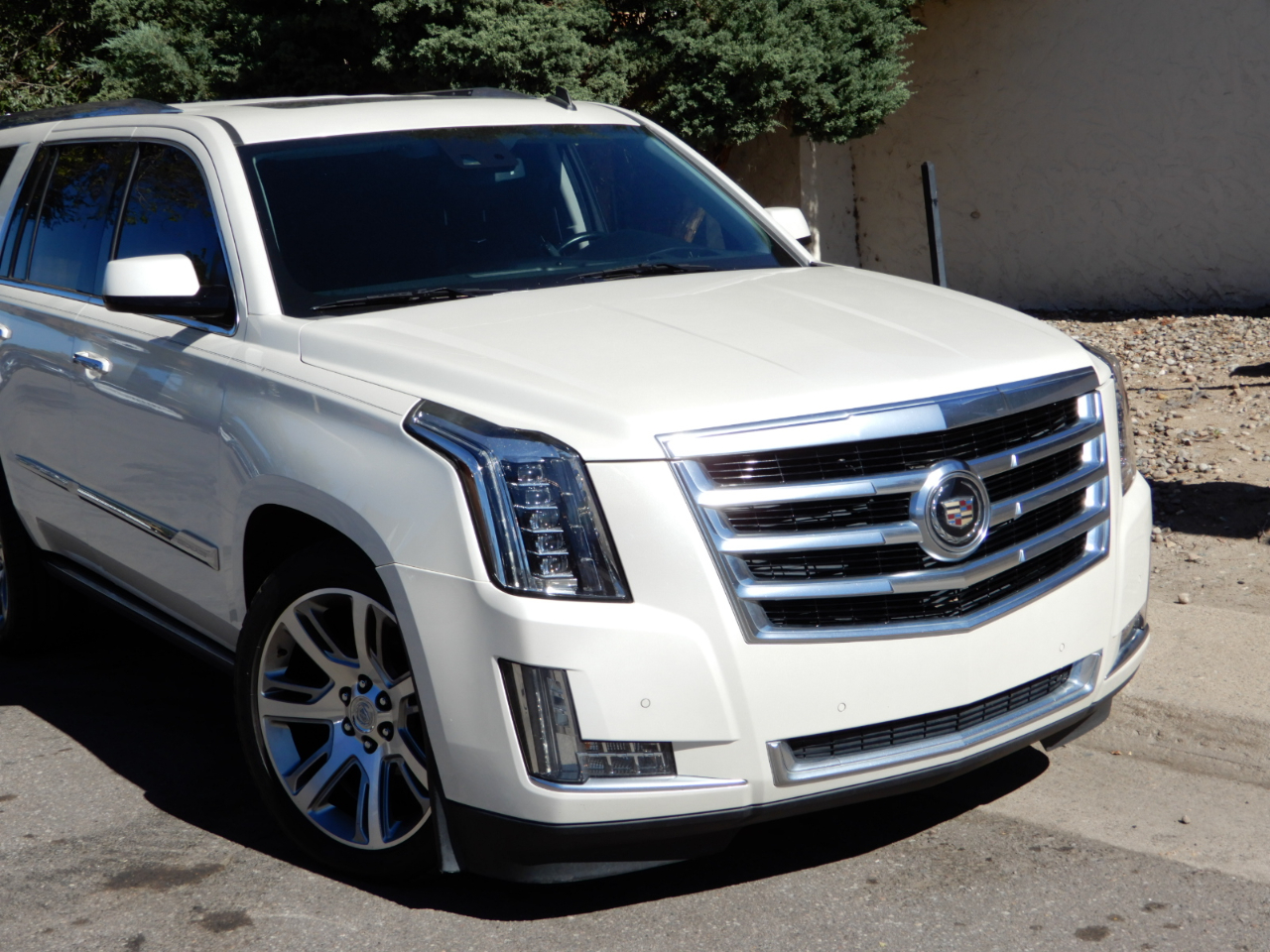 Cadillac Escalade 4WD 4dr Premium 2015 Cadillac Escalade 4WD 4dr Premium 2015