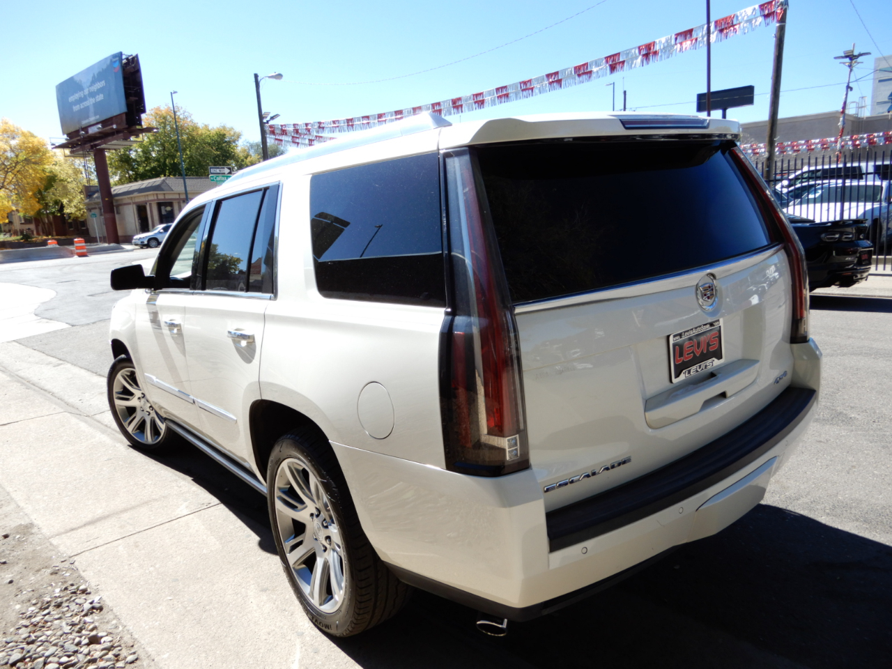 Cadillac Escalade 4WD 4dr Premium 2015 Cadillac Escalade 4WD 4dr Premium 2015