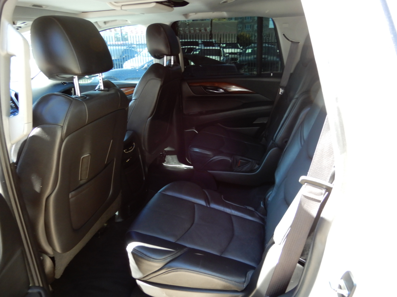 Cadillac Escalade 4WD 4dr Premium 2015 Cadillac Escalade 4WD 4dr Premium 2015