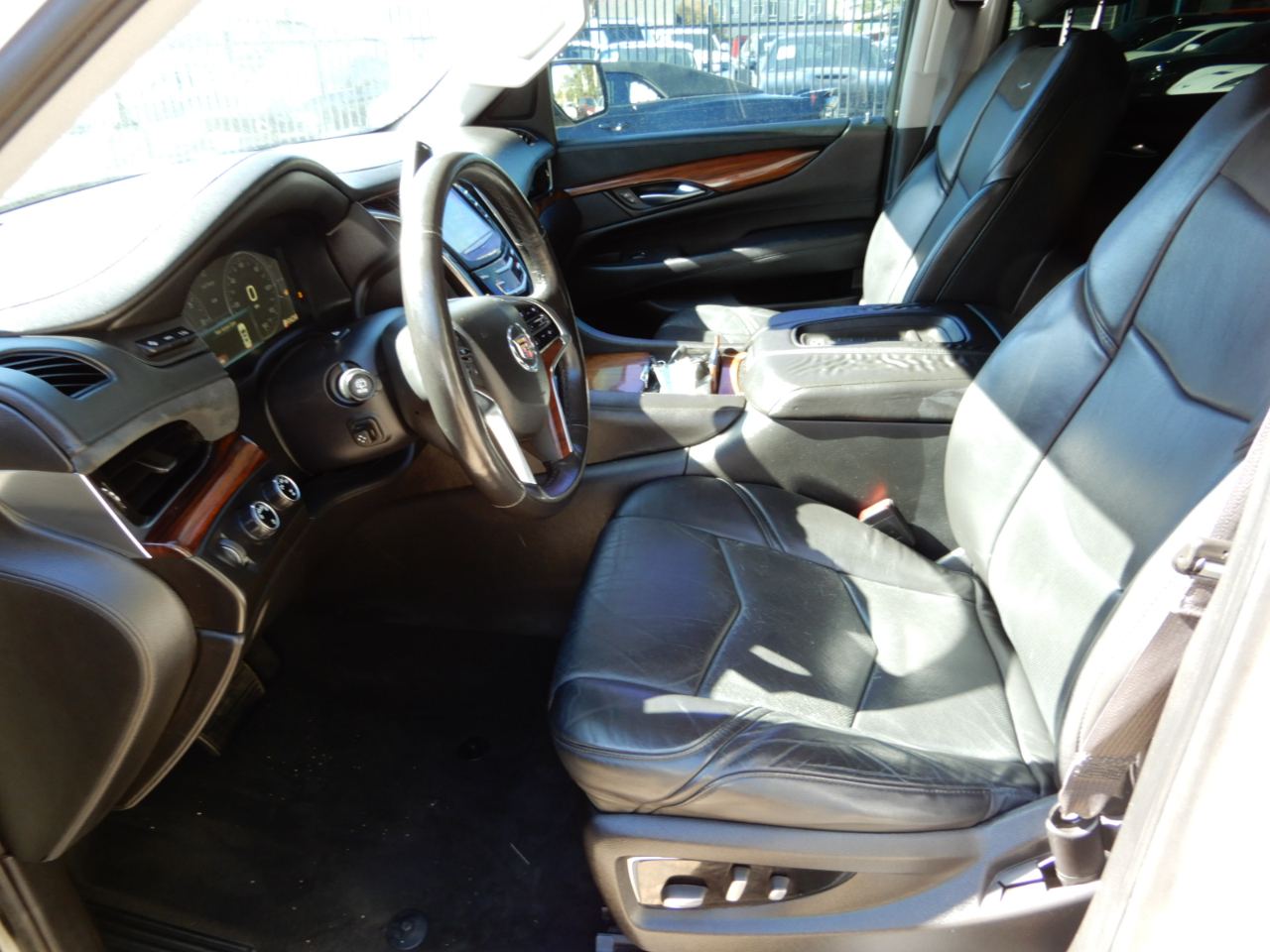 Cadillac Escalade 4WD 4dr Premium 2015 Cadillac Escalade 4WD 4dr Premium 2015