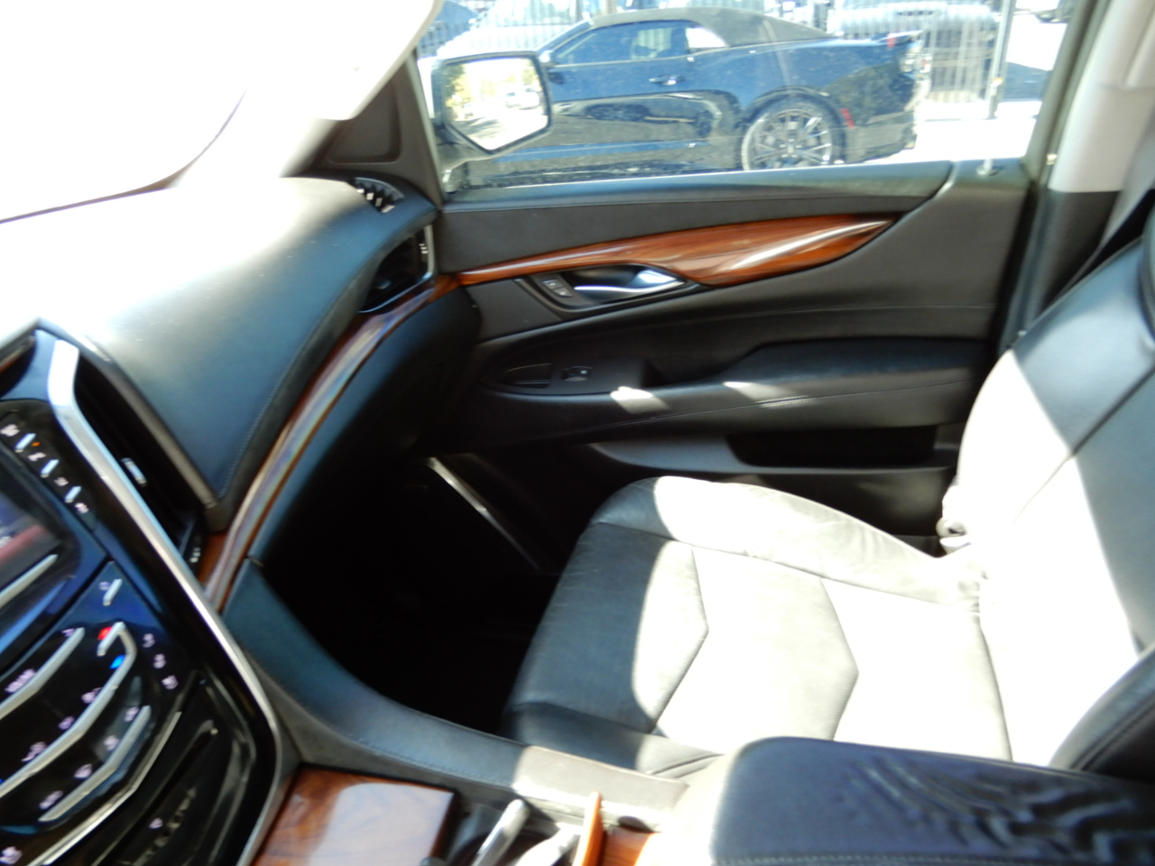 Cadillac Escalade 4WD 4dr Premium 2015 Cadillac Escalade 4WD 4dr Premium 2015