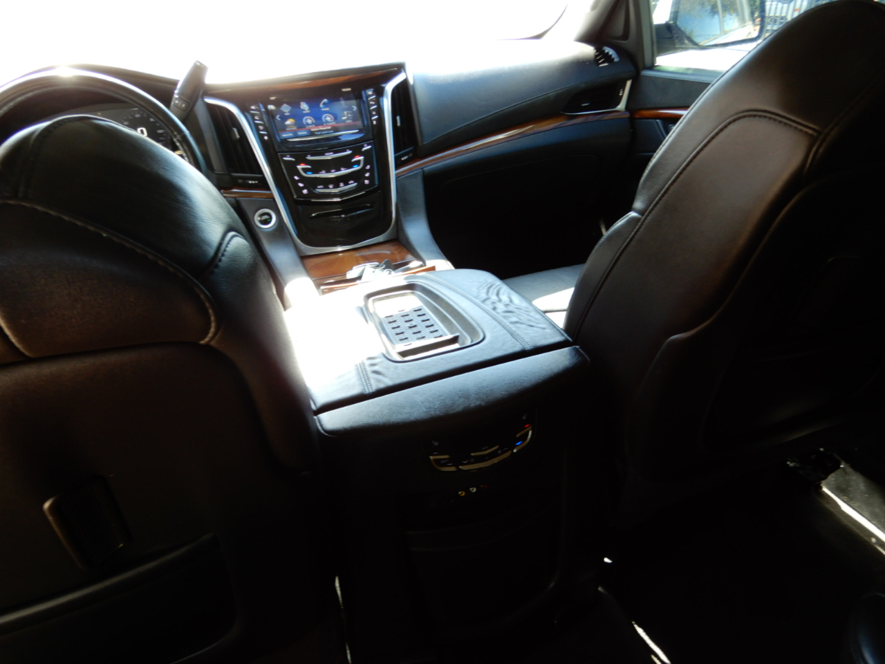 Cadillac Escalade 4WD 4dr Premium 2015 Cadillac Escalade 4WD 4dr Premium 2015