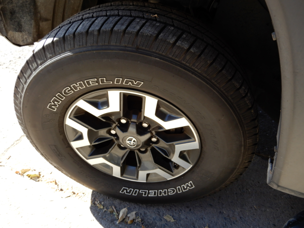 Toyota Tacoma 4WD TRD Off Road Double Cab 5' Bed V6 MT (Natl) 2020 Toyota Tacoma 4WD TRD Off Road Double Cab 5' Bed V6 MT (Natl) 2020