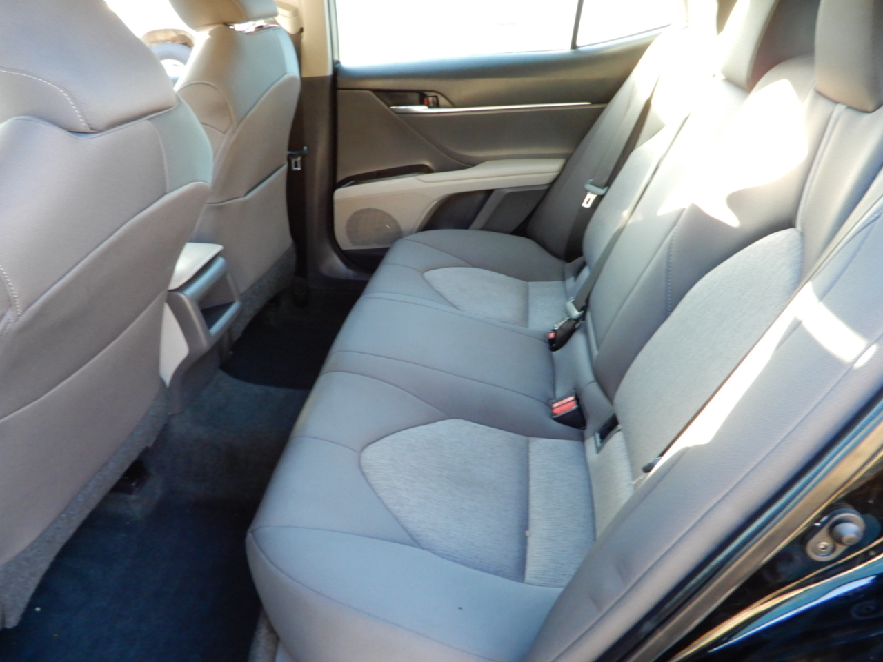 Toyota Camry LE Auto (Natl) 2021