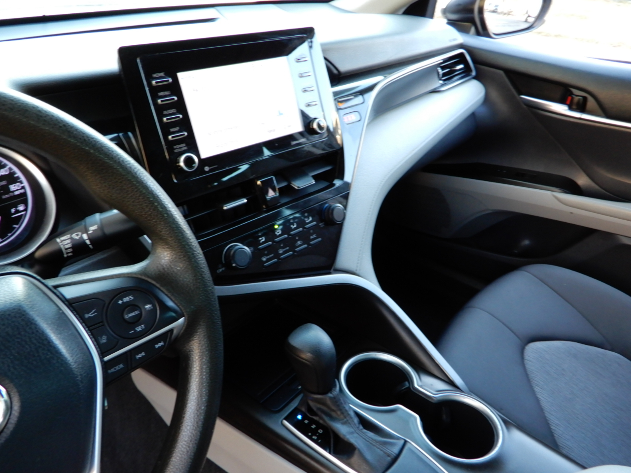 Toyota Camry LE Auto (Natl) 2021