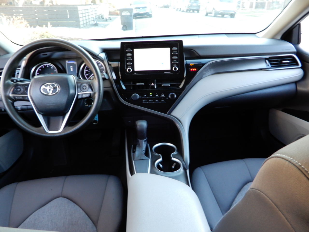 Toyota Camry LE Auto (Natl) 2021