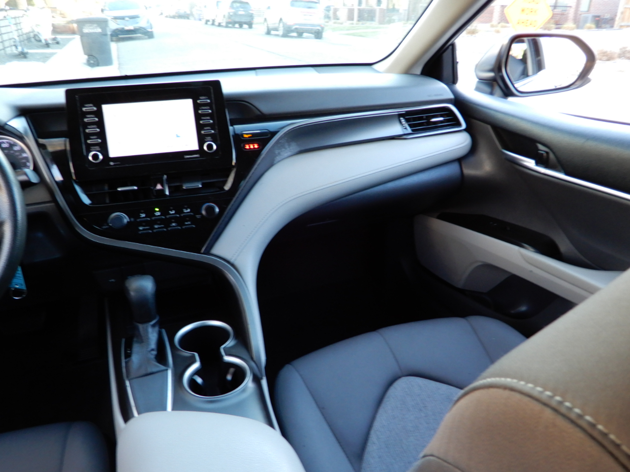 Toyota Camry LE Auto (Natl) 2021