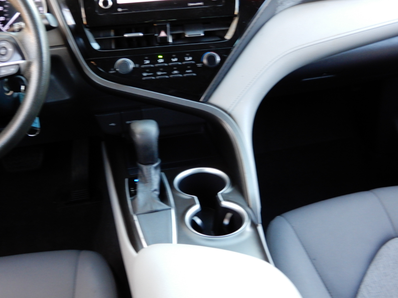 Toyota Camry LE Auto (Natl) 2021