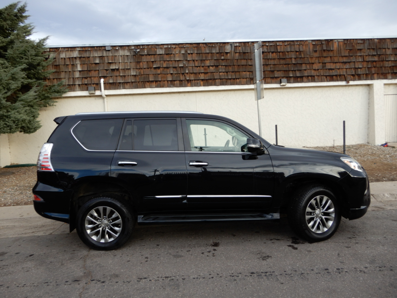 Lexus GX 460 4WD 4dr Luxury 2015