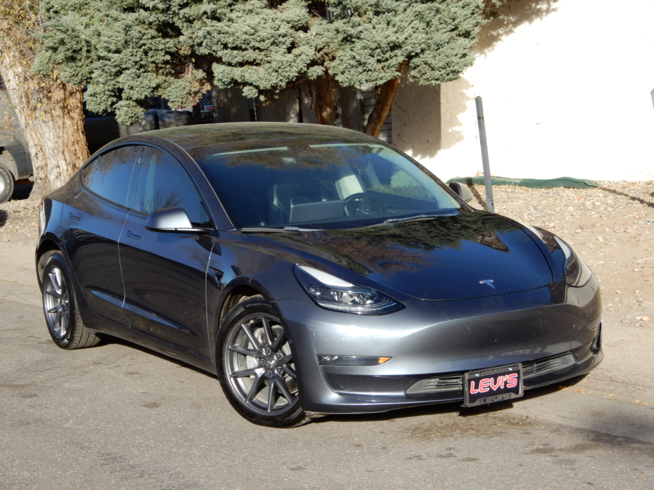 2022 Tesla Model 3 Long Range photo 3