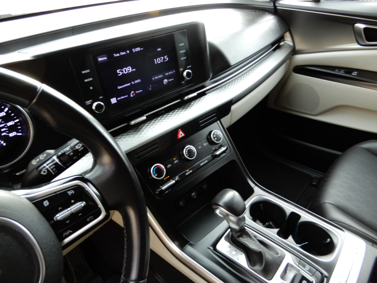 Kia Carnival LXS FWD 2022