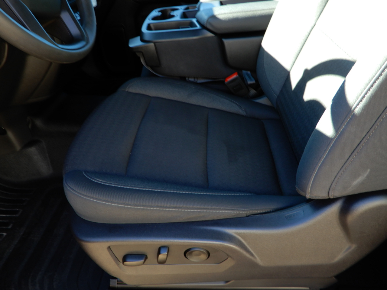 GMC Sierra 1500 4WD Reg Cab 126" Pro 2025