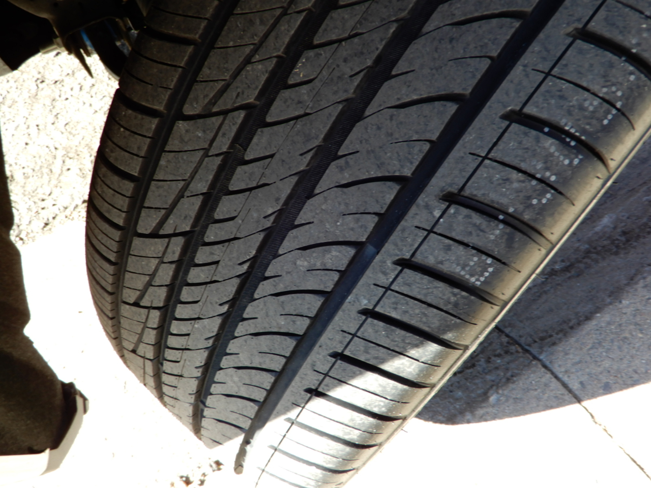 GMC Sierra 1500 4WD Reg Cab 126" Pro 2025