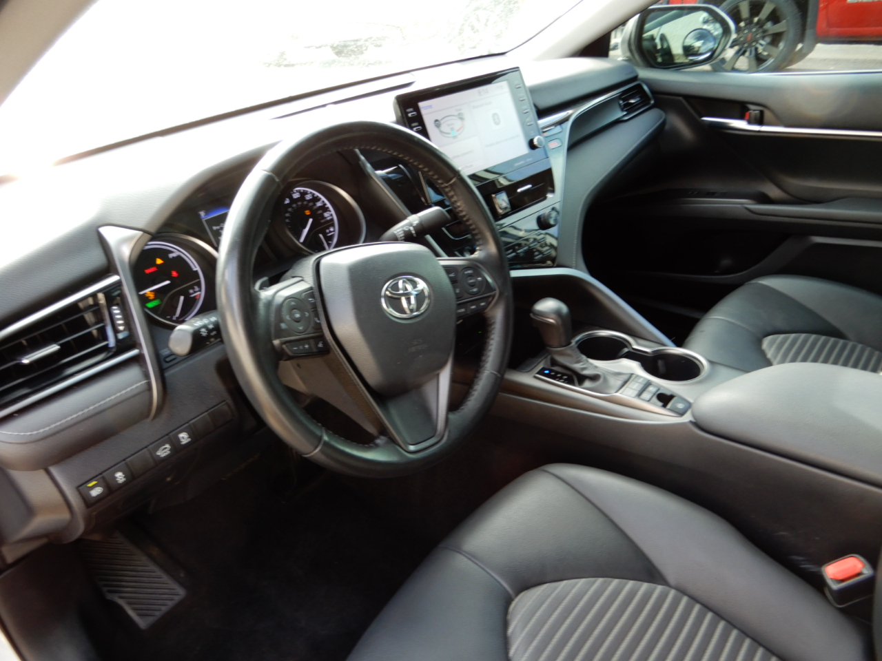 Toyota Camry Hybrid SE CVT (Natl) 2023