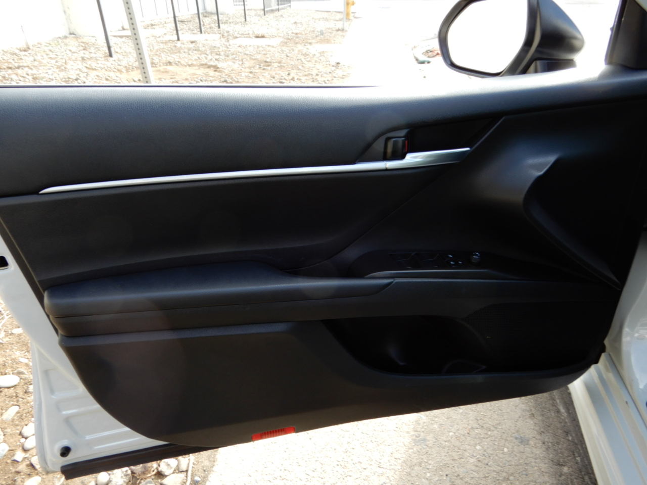 Toyota Camry Hybrid SE CVT (Natl) 2023