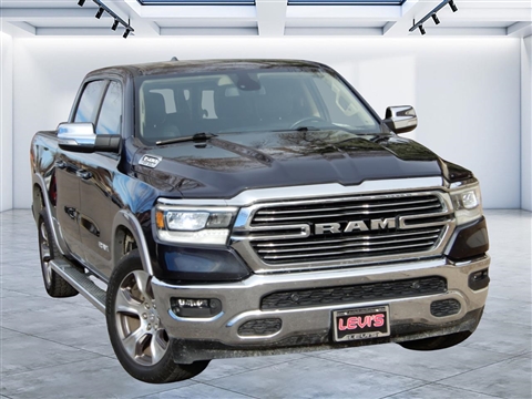 2020 RAM 1500 Laramie 4x4 Crew Cab 5'7" Box