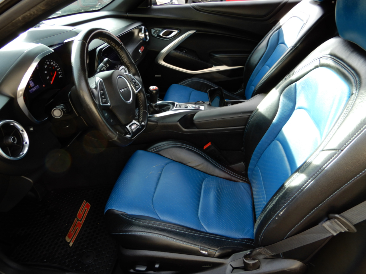 Chevrolet Camaro 2dr Cpe 1SS 2019