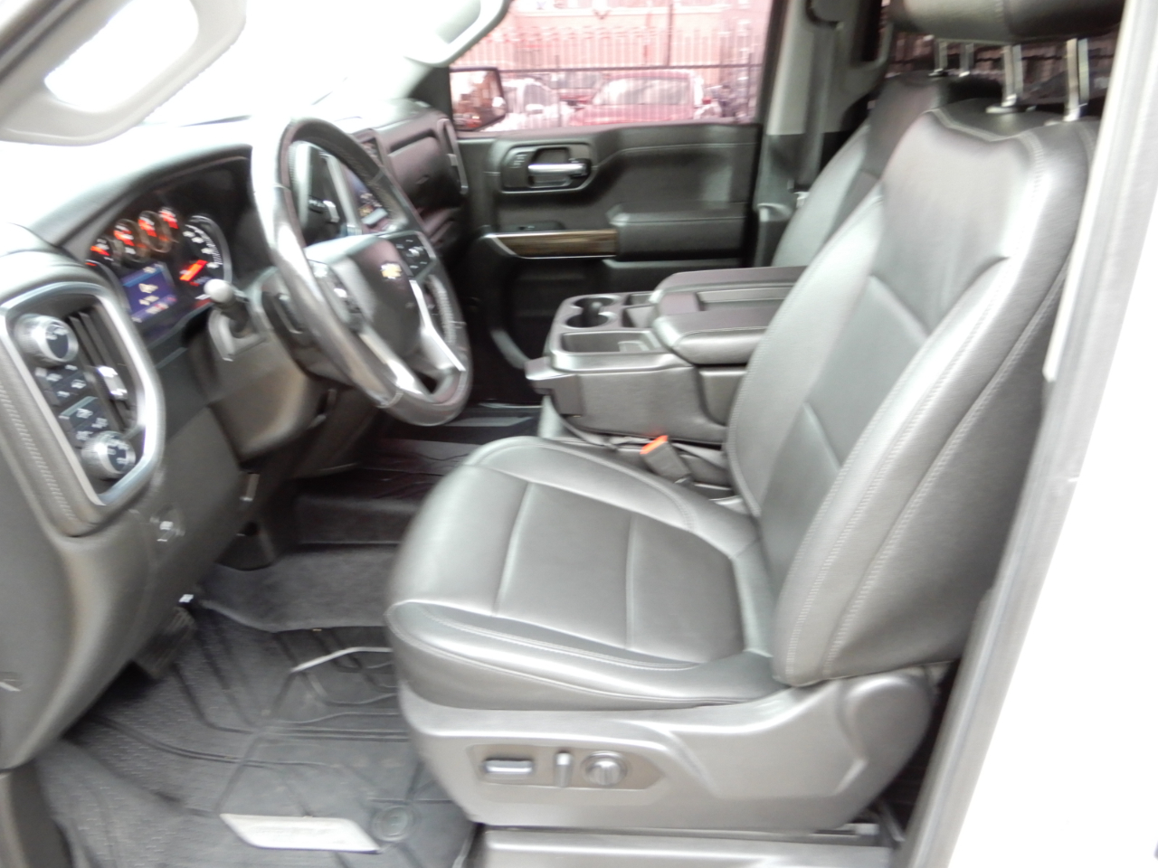 Chevrolet Silverado 1500 LTD 4WD Crew Cab 147" LT w/1LT 2022