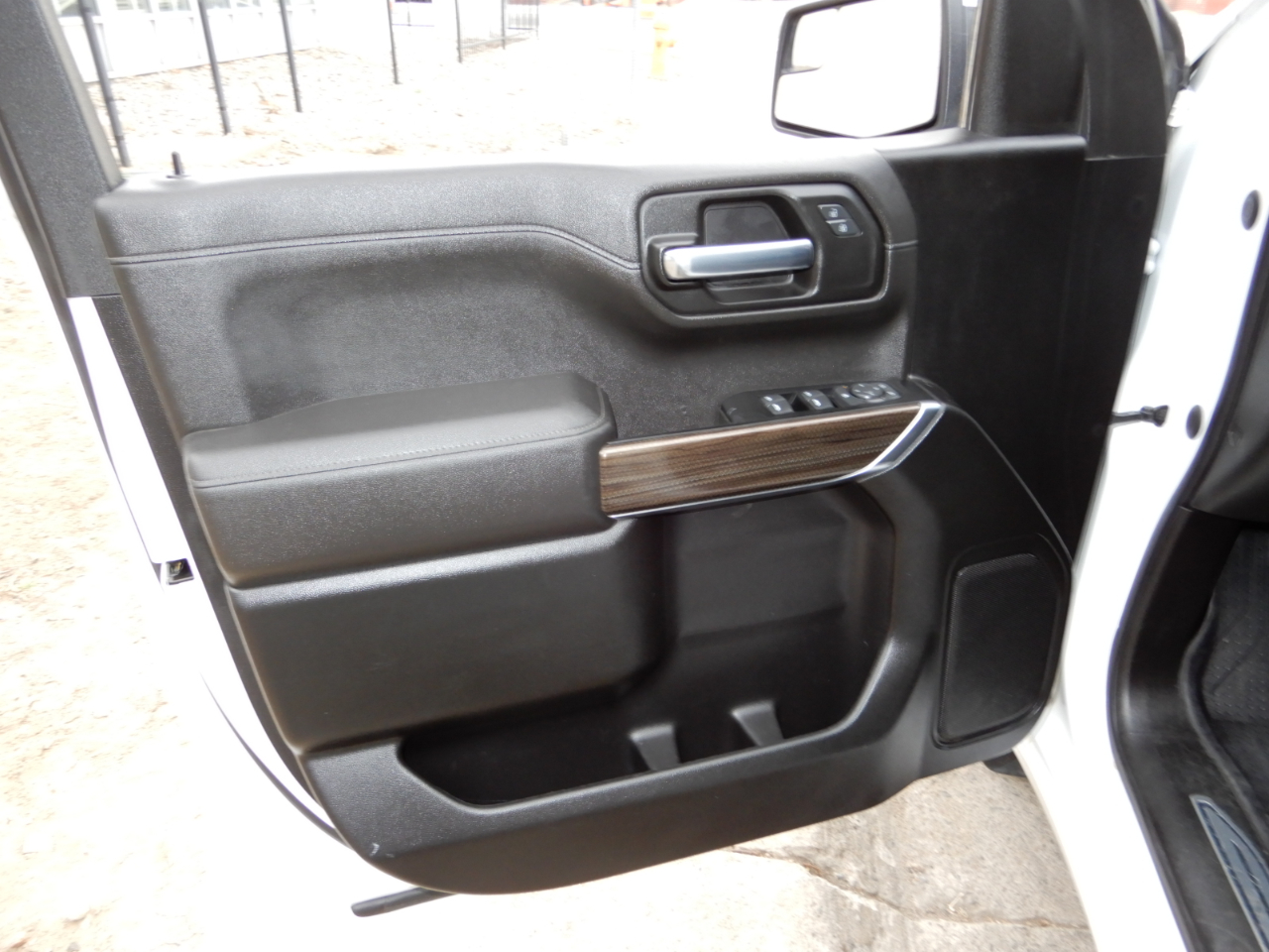 Chevrolet Silverado 1500 LTD 4WD Crew Cab 147" LT w/1LT 2022