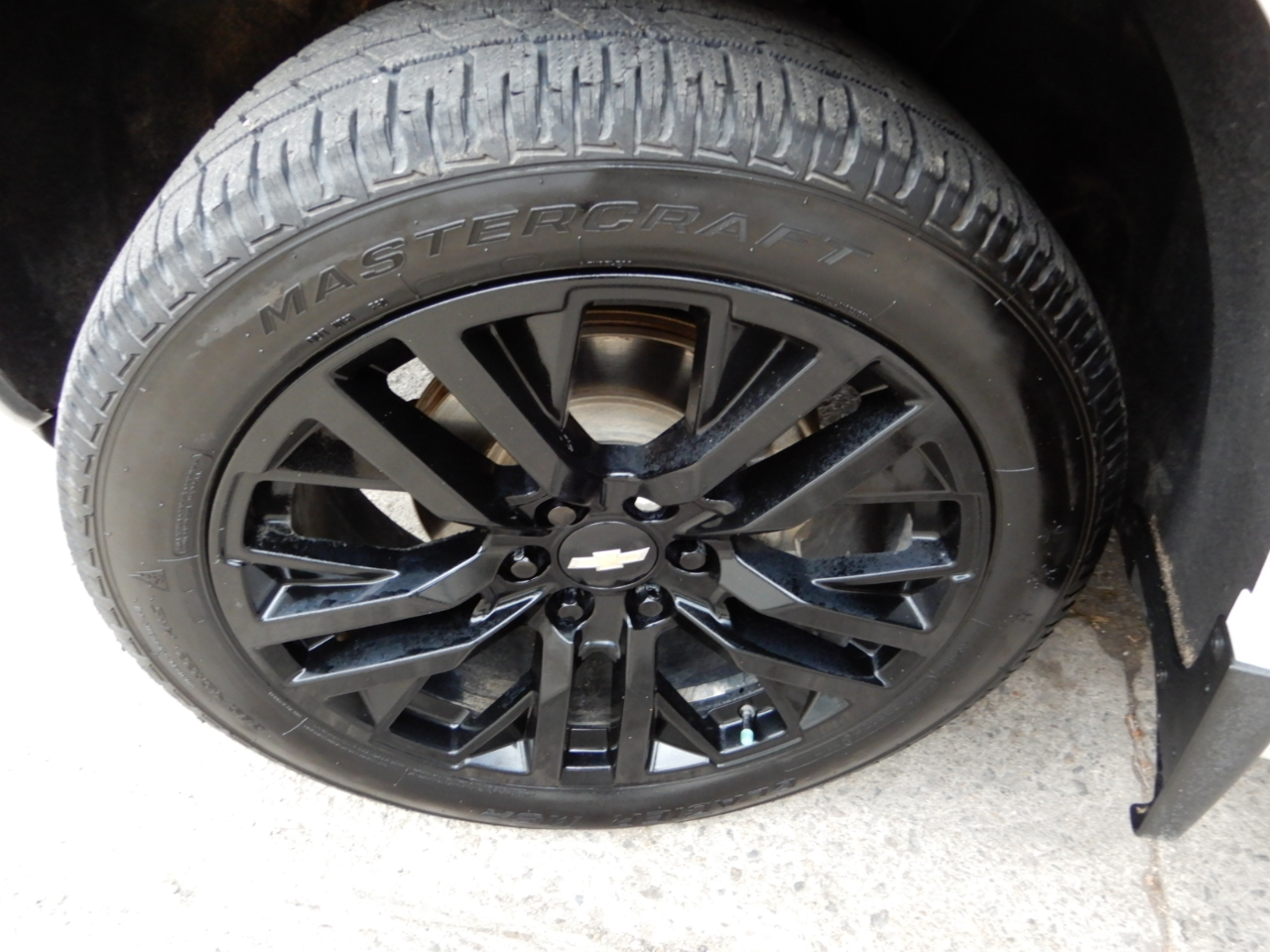 Chevrolet Silverado 1500 LTD 4WD Crew Cab 147" LT w/1LT 2022