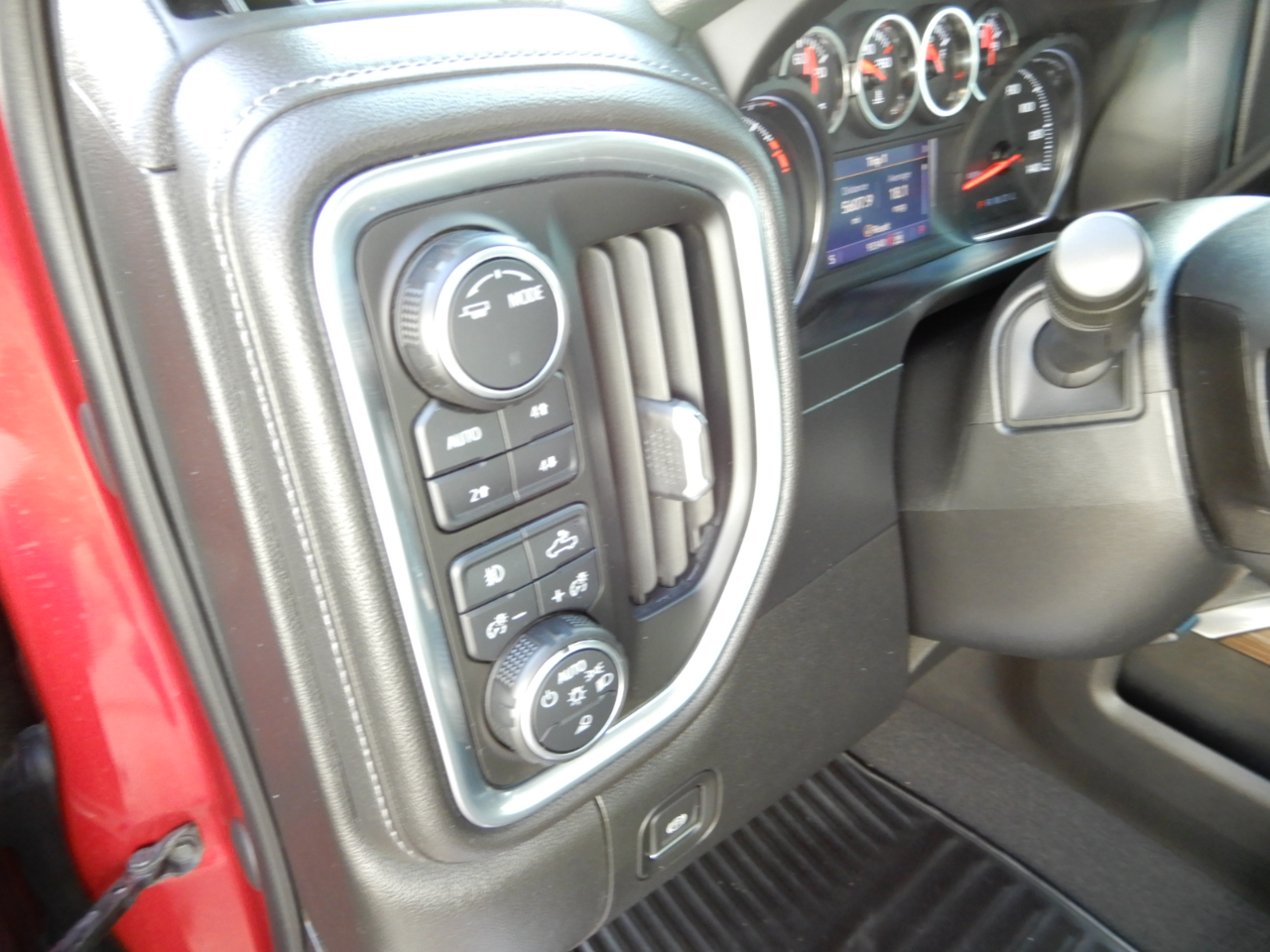 Chevrolet Silverado 1500 4WD Crew Cab 147" RST 2020