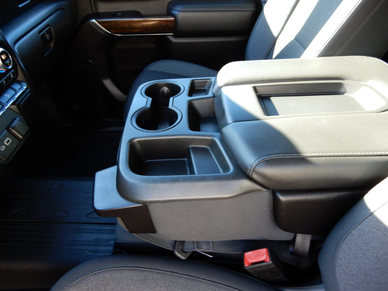 GMC Sierra 1500 4WD Crew Cab 147" Elevation 2020