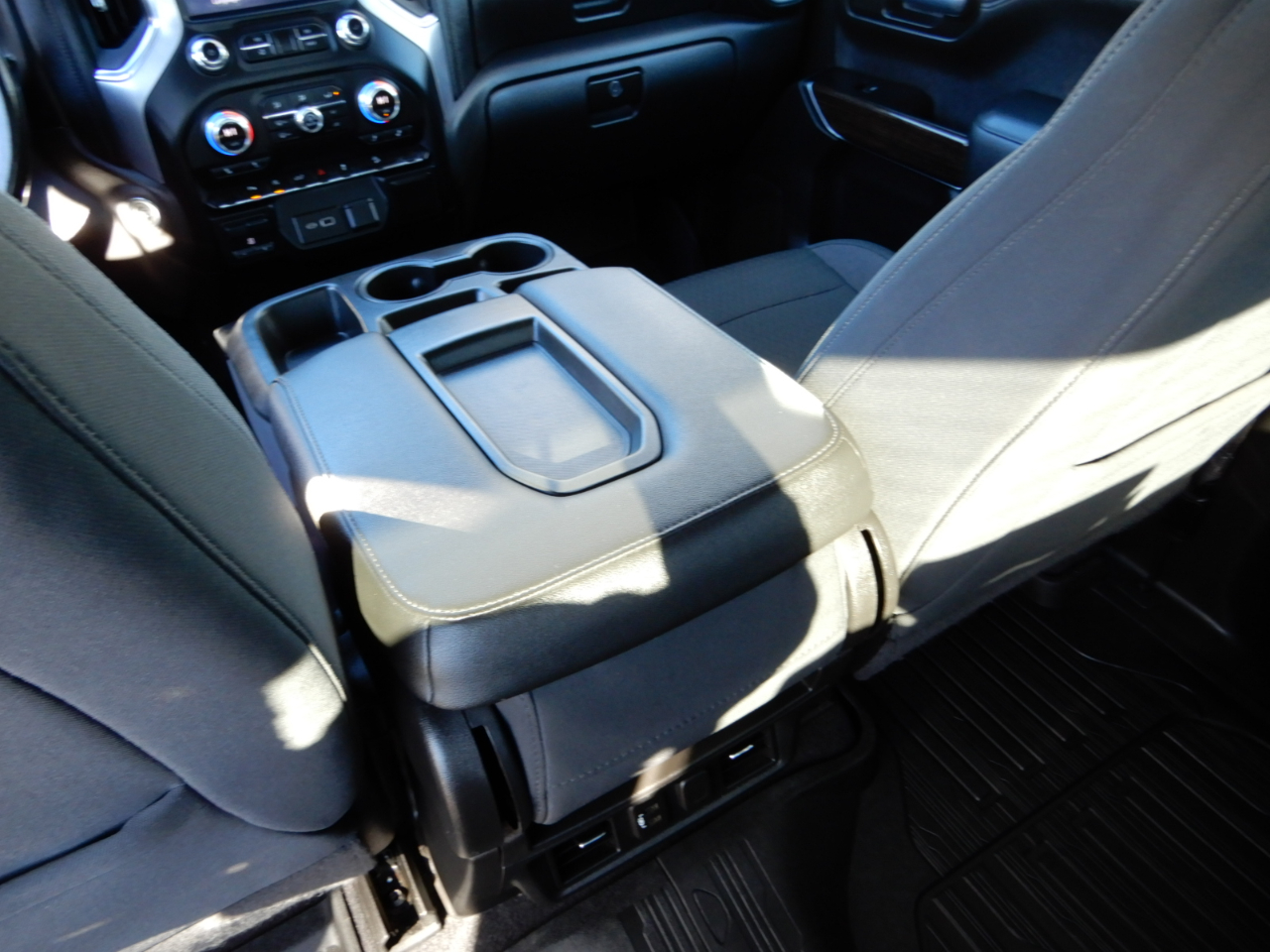 GMC Sierra 1500 4WD Crew Cab 147" Elevation 2020