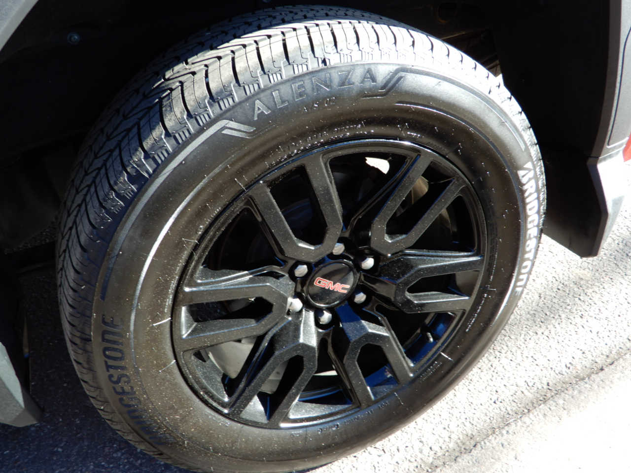 GMC Sierra 1500 4WD Crew Cab 147" Elevation 2020