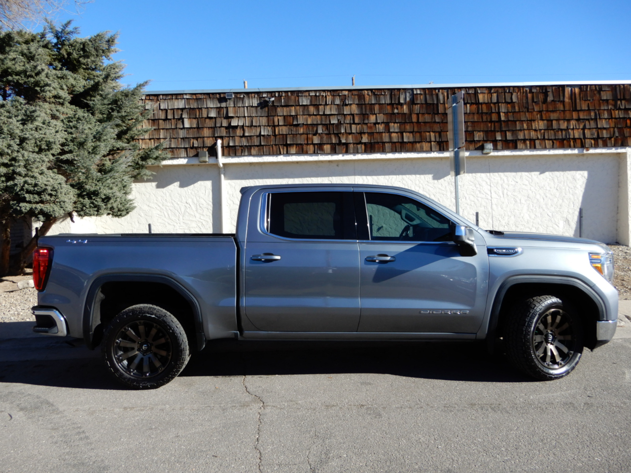 GMC Sierra 1500 4WD Crew Cab 147" SLE 2019