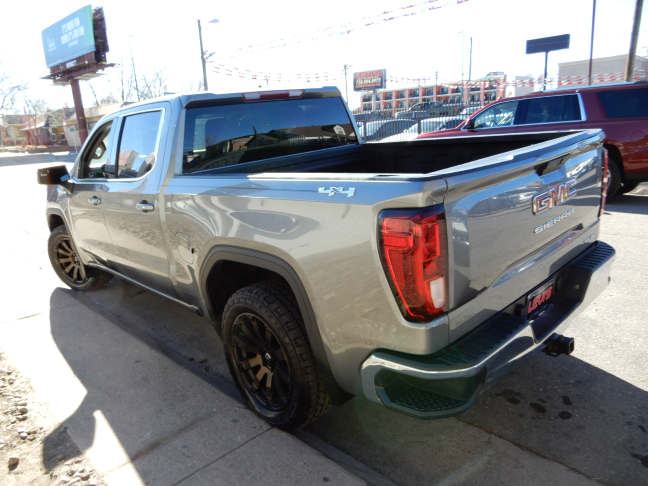 GMC Sierra 1500 4WD Crew Cab 147" SLE 2019