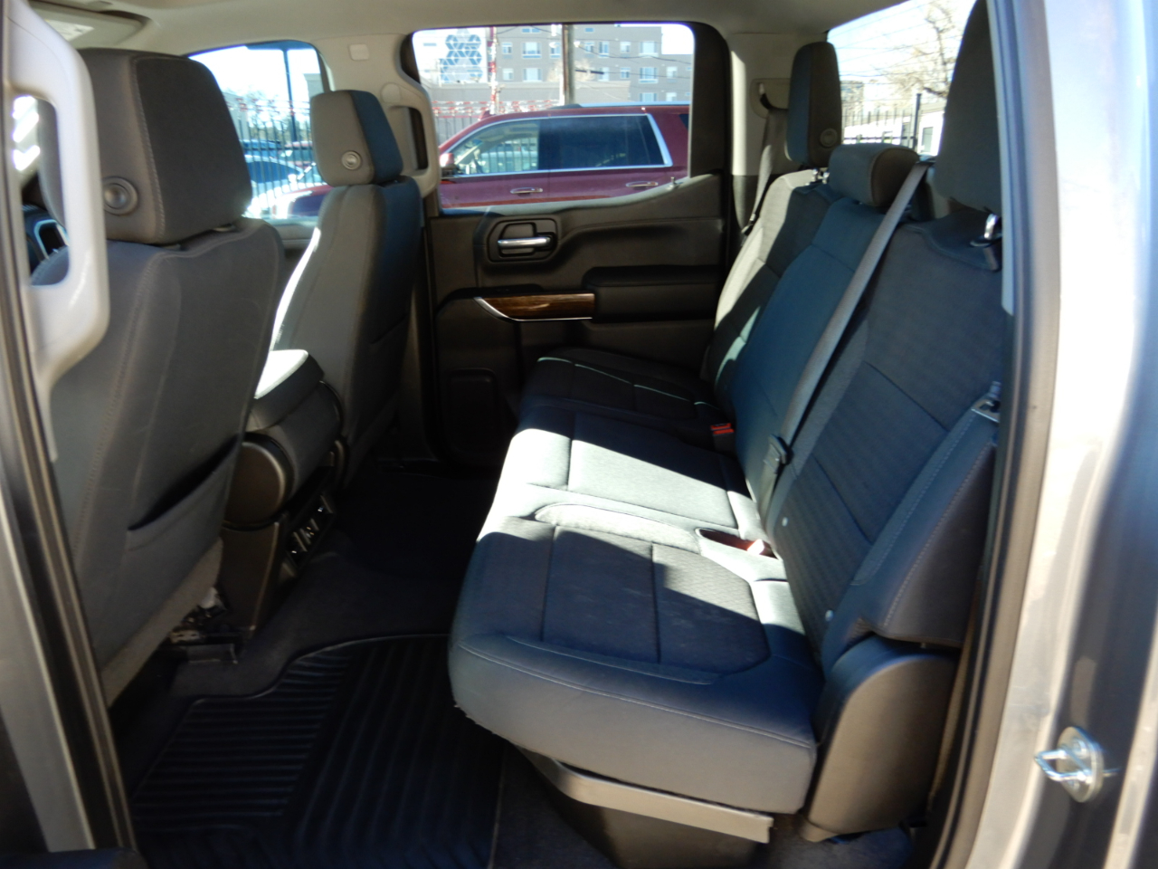 GMC Sierra 1500 4WD Crew Cab 147" SLE 2019