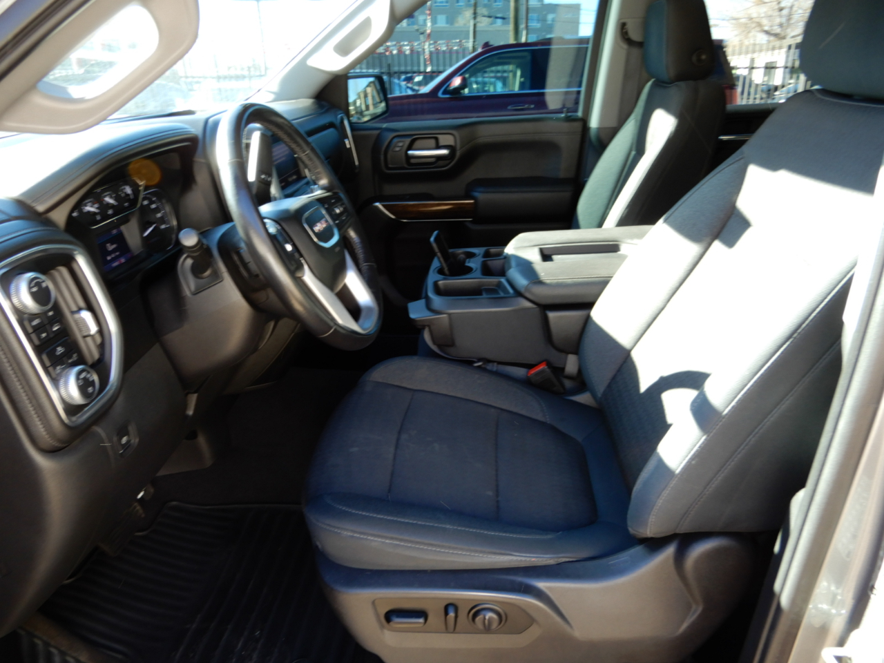 GMC Sierra 1500 4WD Crew Cab 147" SLE 2019