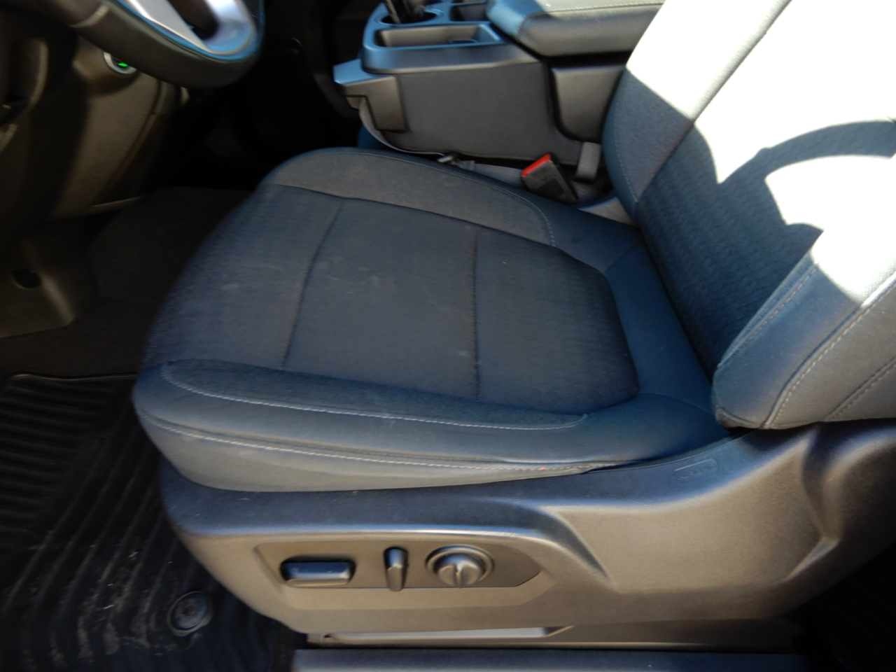 GMC Sierra 1500 4WD Crew Cab 147" SLE 2019