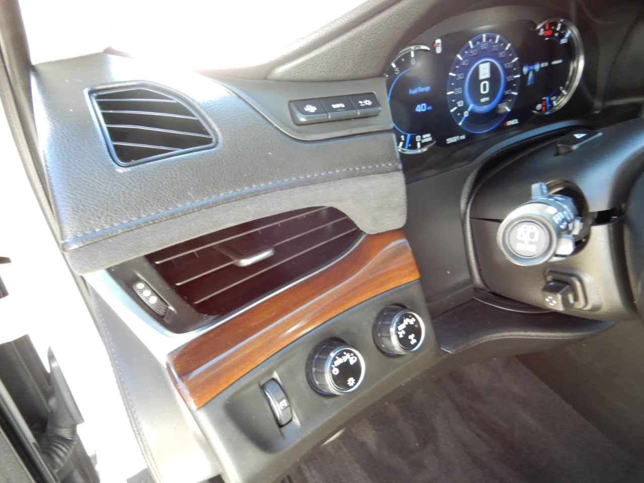 Cadillac Escalade 4WD 4dr Premium Luxury 2020