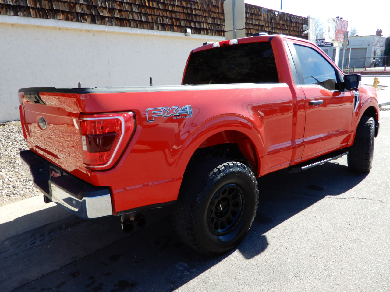 Ford F-150 XLT 4WD Reg Cab 6.5' Box 2022