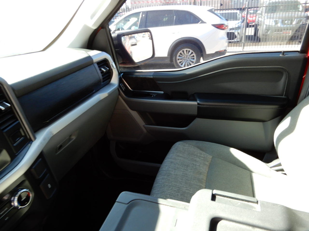 Ford F-150 XLT 4WD Reg Cab 6.5' Box 2022