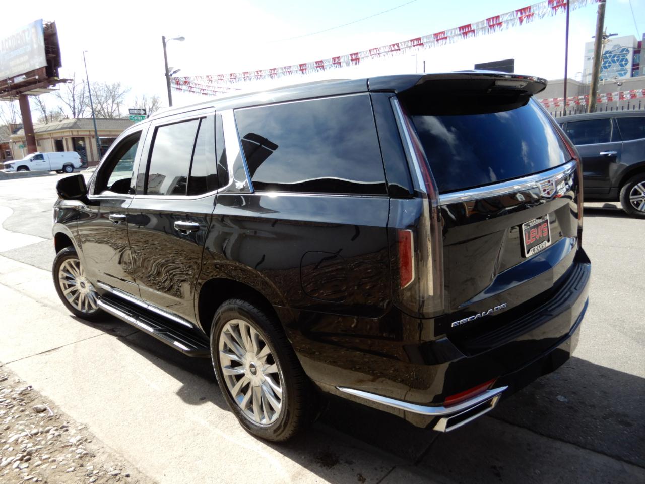 Cadillac Escalade 4WD 4dr Premium Luxury 2022