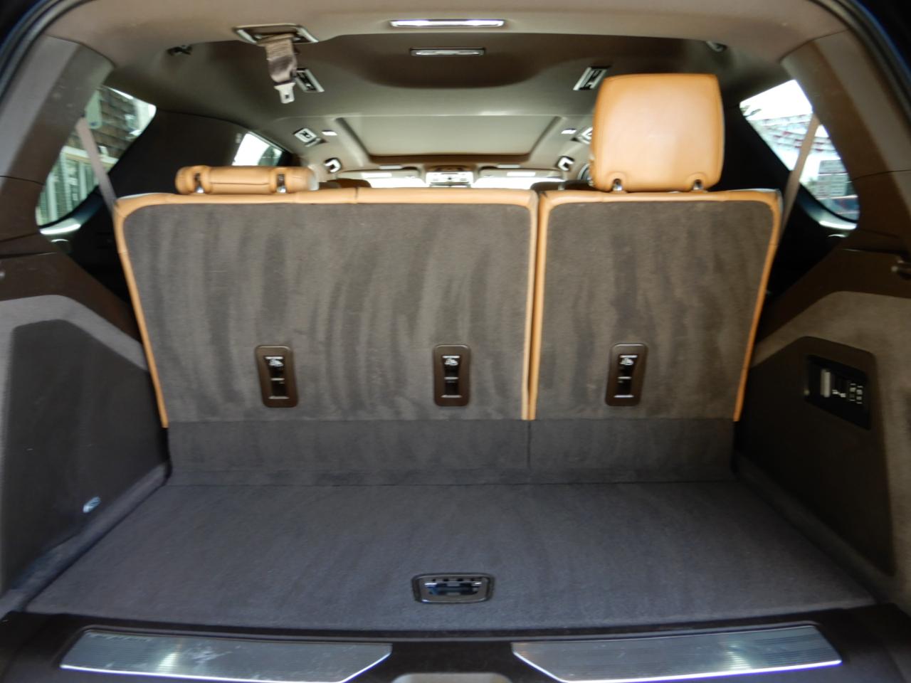 Cadillac Escalade 4WD 4dr Premium Luxury 2022