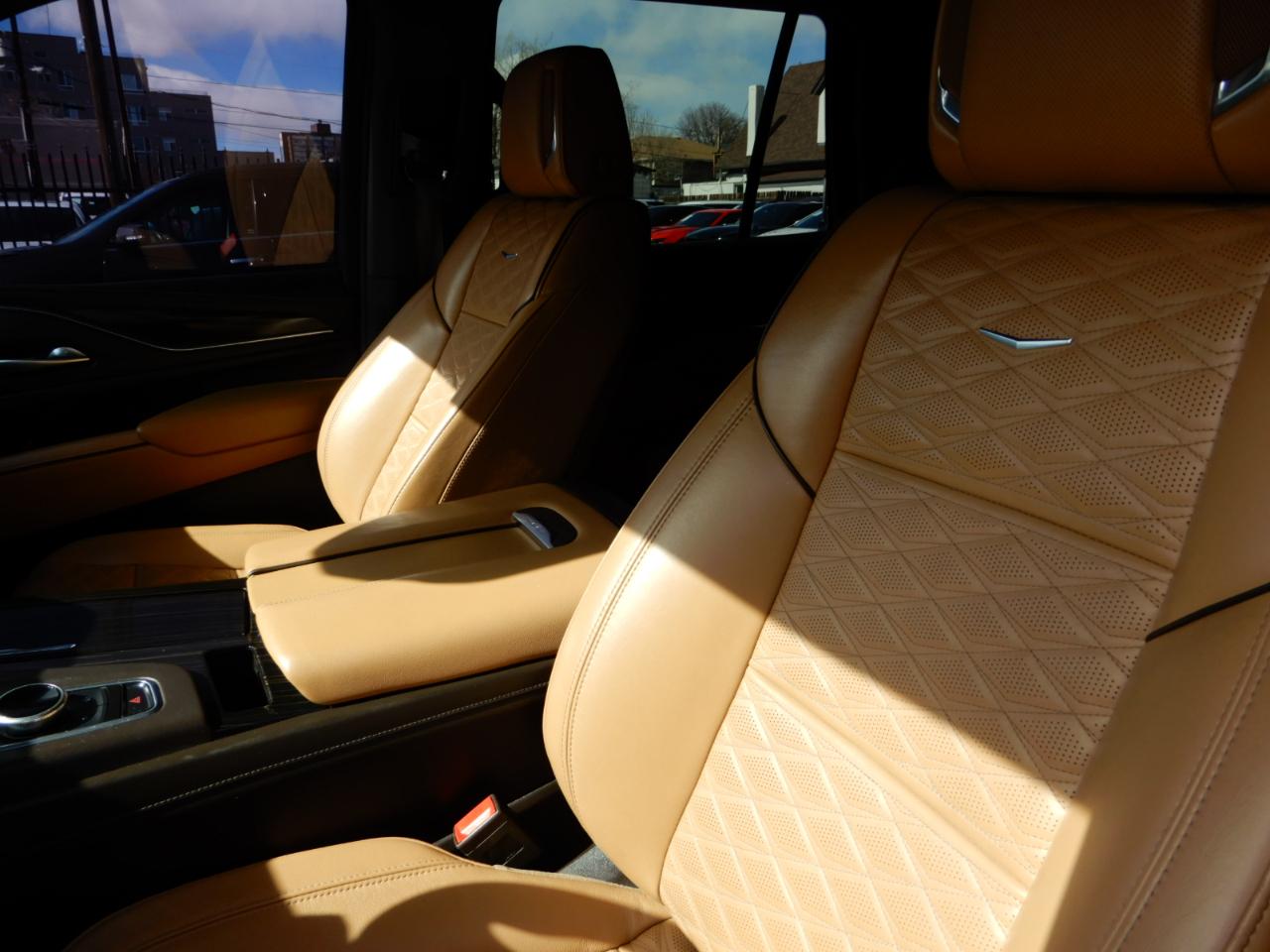 Cadillac Escalade 4WD 4dr Premium Luxury 2022