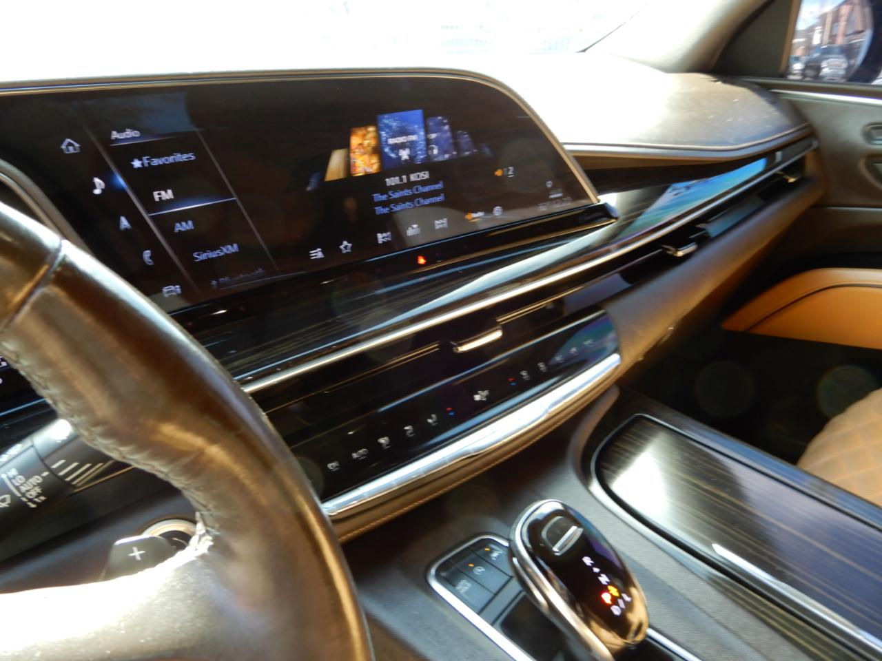 Cadillac Escalade 4WD 4dr Premium Luxury 2022