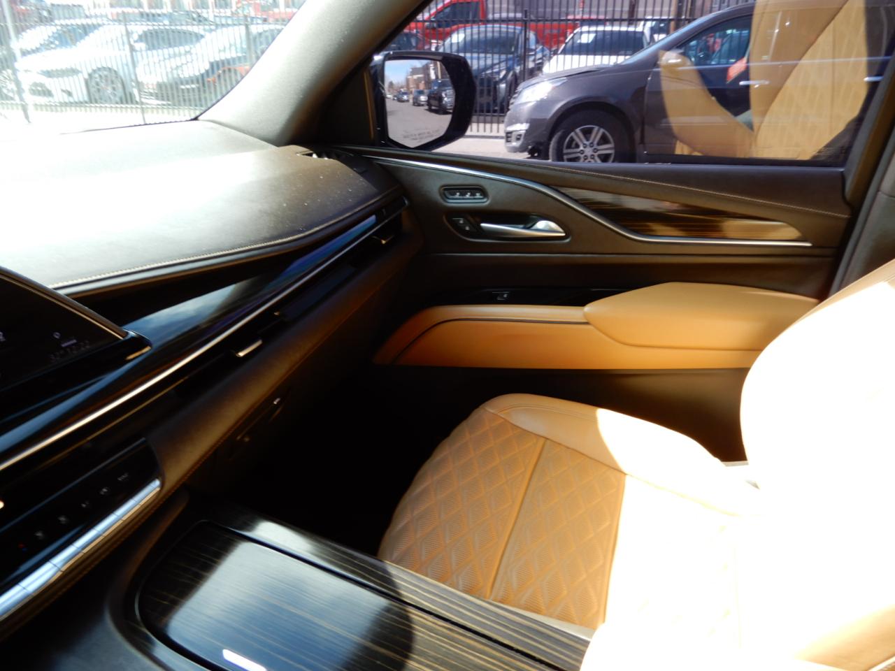 Cadillac Escalade 4WD 4dr Premium Luxury 2022