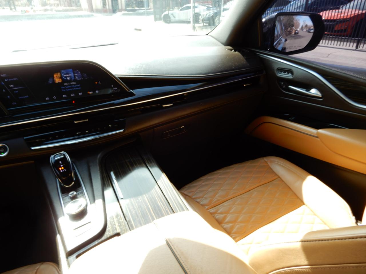 Cadillac Escalade 4WD 4dr Premium Luxury 2022