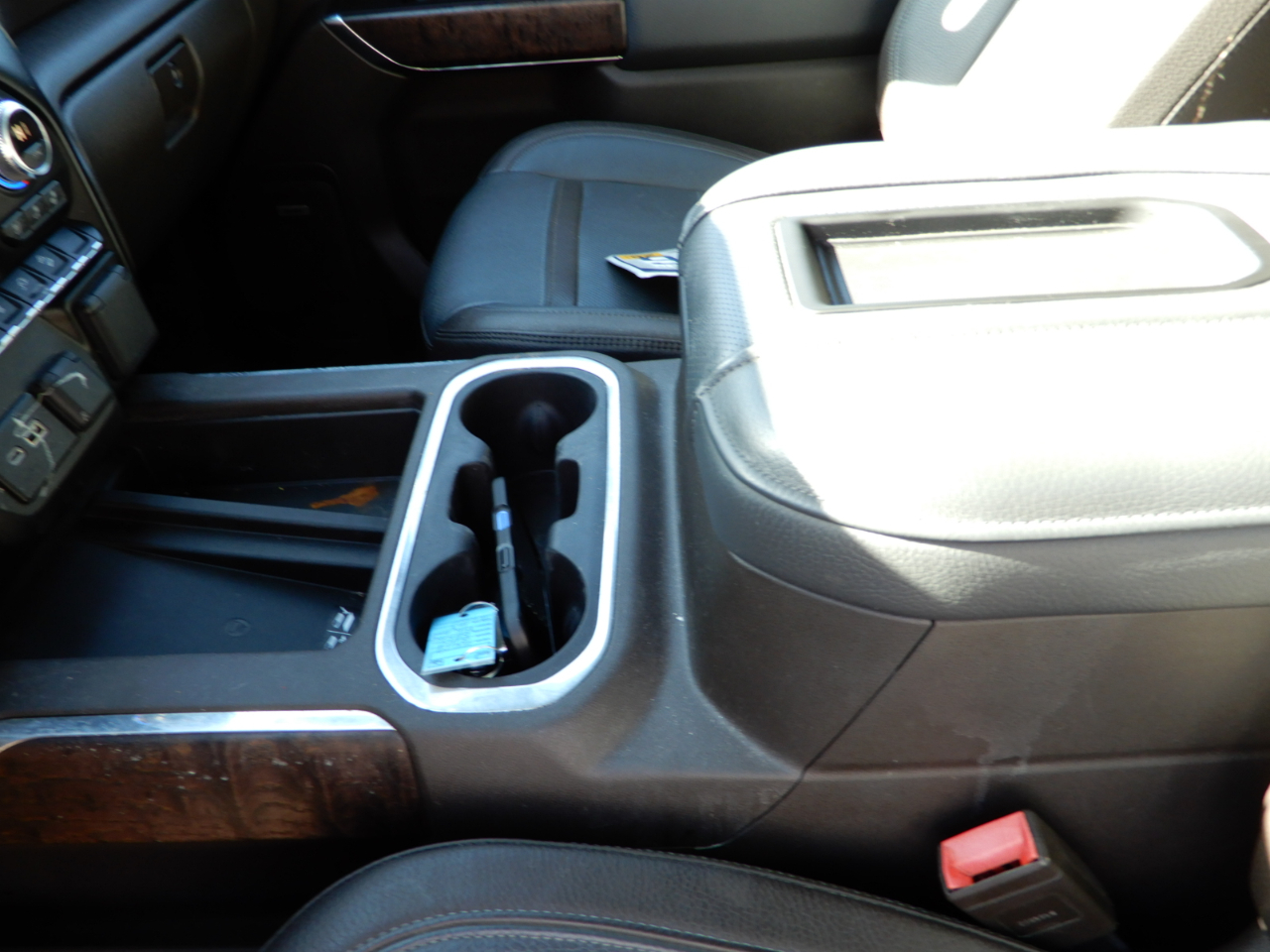 GMC Sierra 1500 4WD Crew Cab 147" Denali 2019