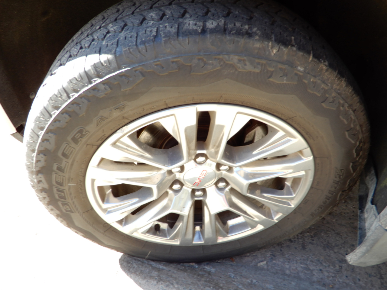 GMC Sierra 1500 4WD Crew Cab 147" Denali 2019